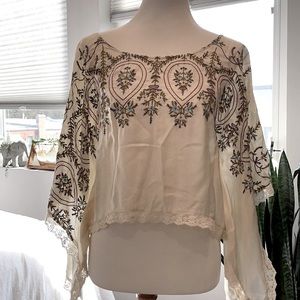 Free People // Embroided Top // Small